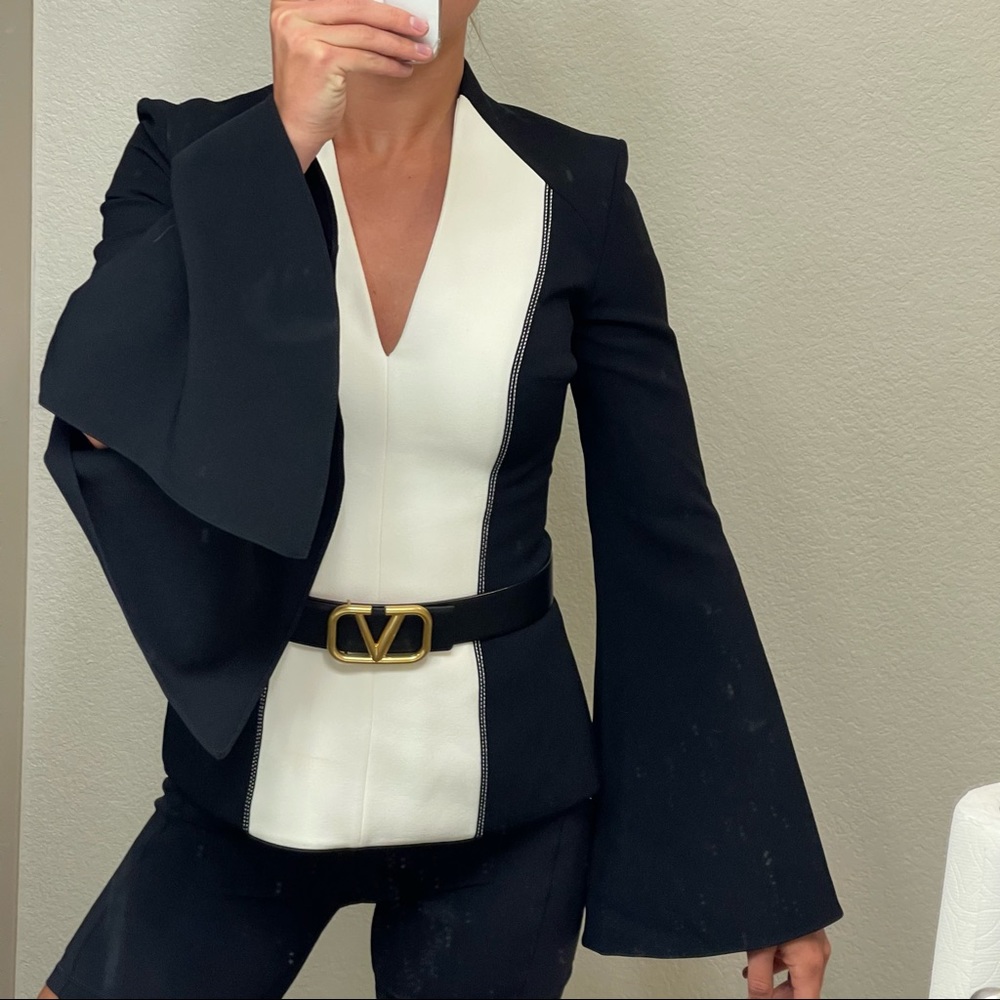 Black and White Contrast V-Neck Blouse with Bell Sleeves - Picture 10 of 10